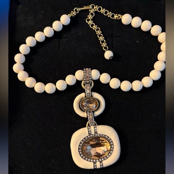 Heidi Daus "Super Chic" Crystal Enamel Cream/Amber Necklace. New in Box - Picture 3 of 4